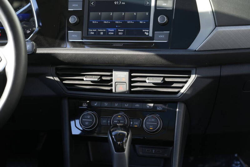 2023 Volkswagen Jetta SE