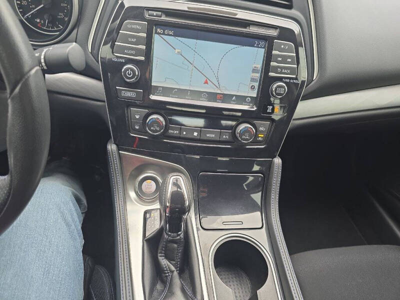 2016 Nissan Maxima Platinum