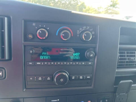 2025 Chevrolet Express 2500