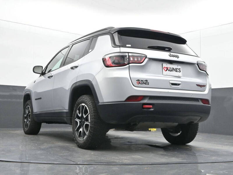 2025 Jeep Compass Trailhawk