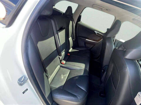 2017 Volvo XC60 T5 Inscription