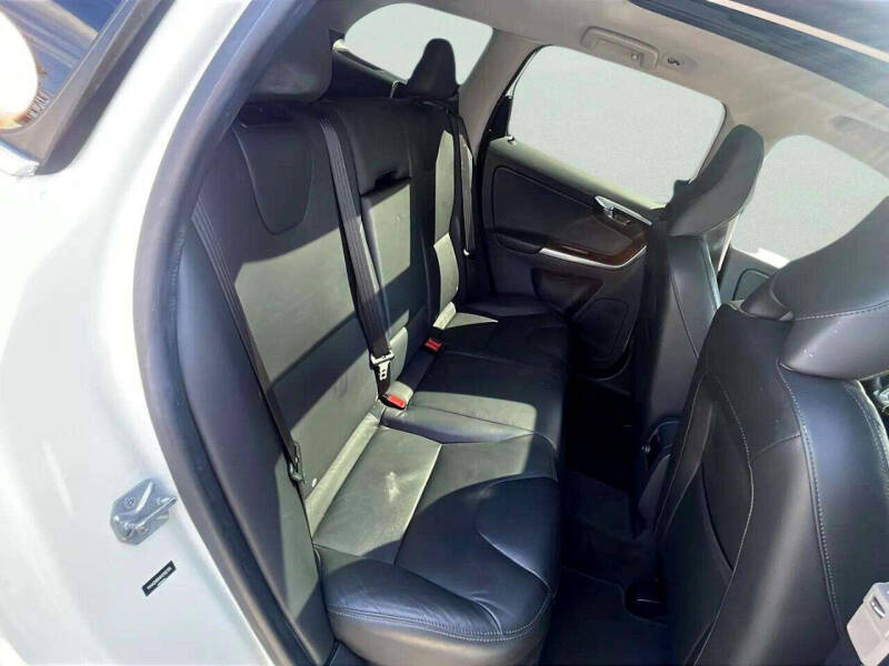 2017 Volvo XC60 T5 Inscription