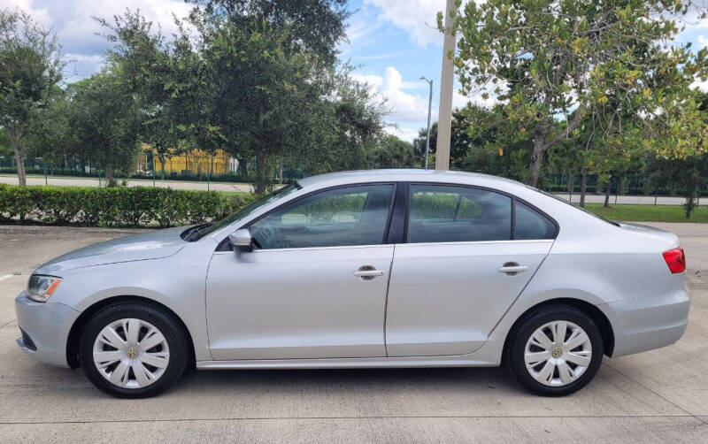 Used 2013 Volkswagen Jetta SE with VIN 3VWDP7AJ3DM385969 for sale in Pompano Beach, FL