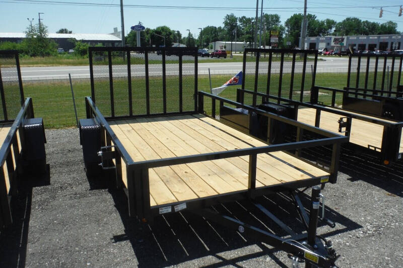 2025 Quality Steel 82x10 landscape