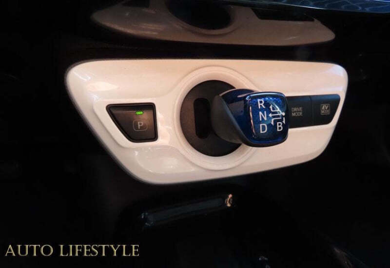 2018 Toyota Prius Three