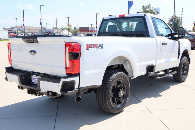 2025 Ford F-350 Super Duty XL