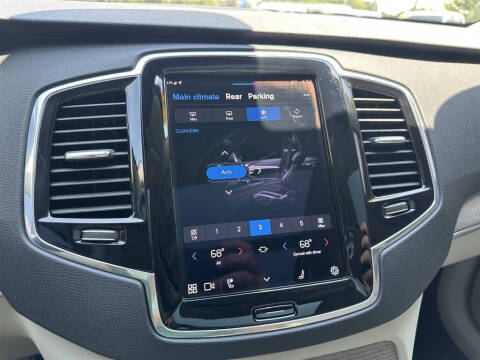 2023 Volvo XC90 B6 Plus Bright Theme 6P