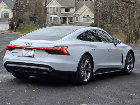 2023 Audi e-tron GT quattro Premium Plus