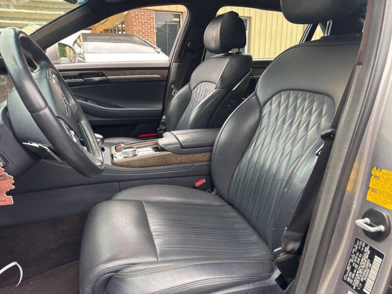 2020 Genesis G90