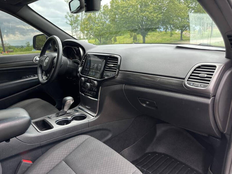 2019 Jeep Grand Cherokee Upland