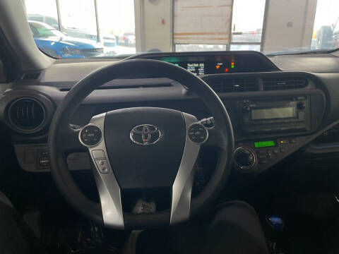 2013 Toyota Prius c Two