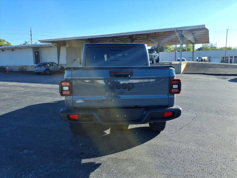 2024 Jeep Gladiator Sport S