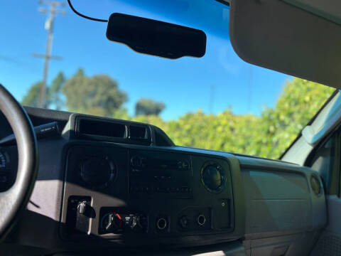 2014 Ford E-Series E-150