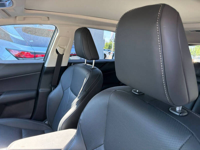 2025 Lexus NX 450h+