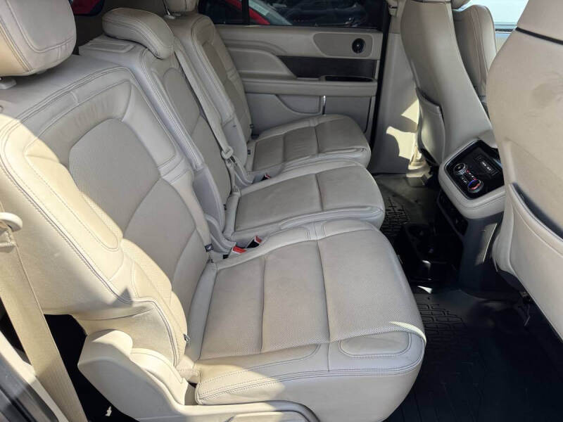 2018 Lincoln Navigator L Select
