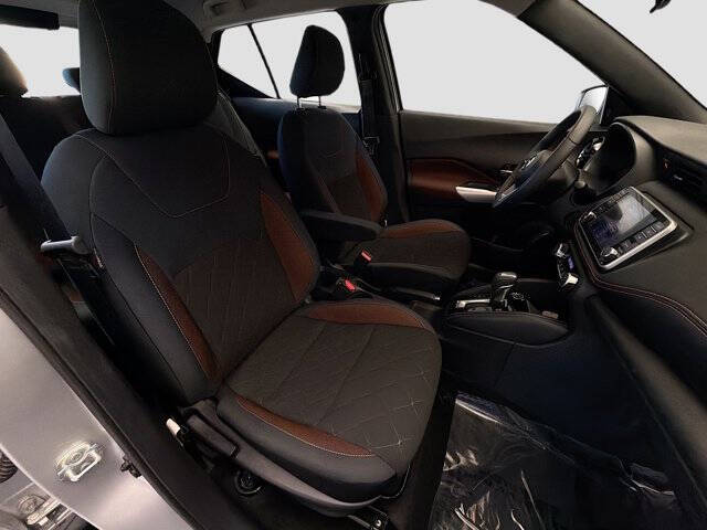 2019 Nissan Kicks SR