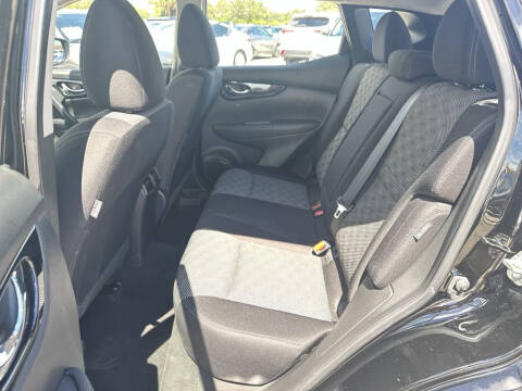 2020 Nissan Rogue Sport SV