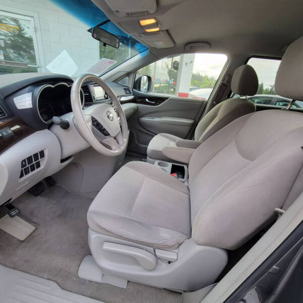 2016 Nissan Quest