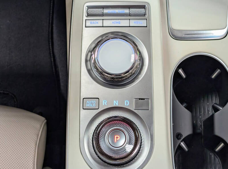 2025 Genesis Electrified GV70 Advanced