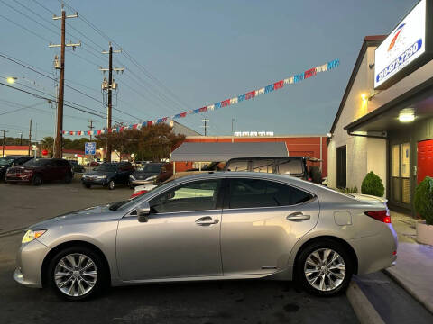 2013 Lexus ES 300h