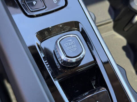 2026 Volvo XC60 T8 Core
