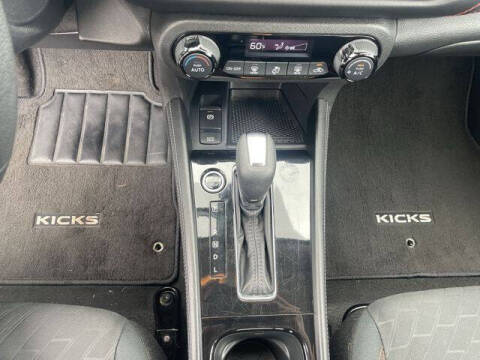 2024 Nissan Kicks SR