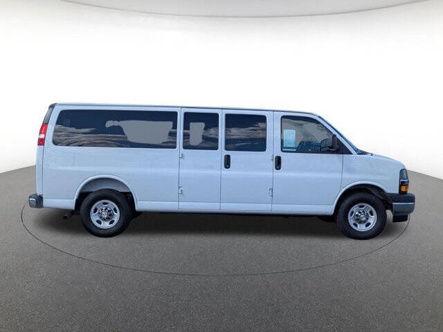 2025 Chevrolet Express LT 3500