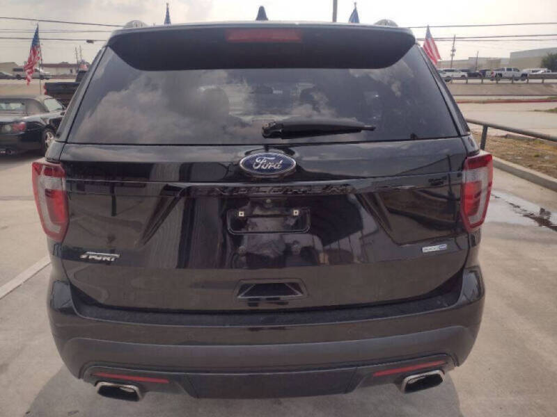 2016 Ford Explorer Sport