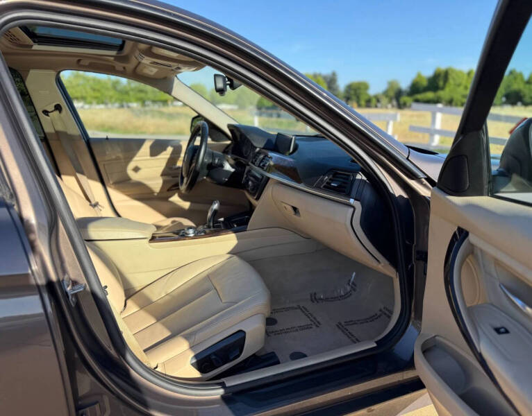 2013 BMW 3 Series 328i