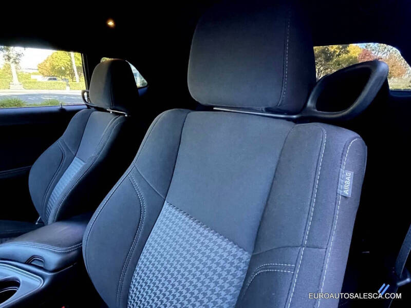 2023 Dodge Challenger SXT