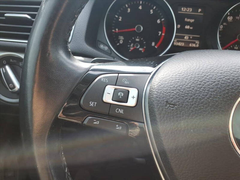 2018 Volkswagen Passat 2.0T R-Line