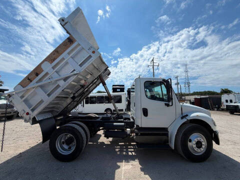 2013 Freightliner M2 106