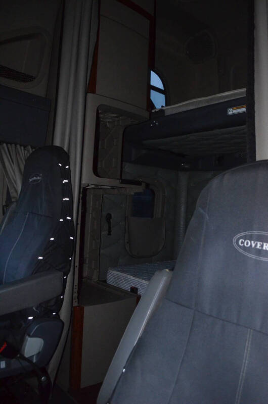 2015 Freightliner Cascadia