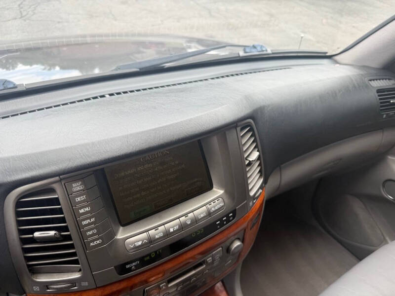 2003 Lexus LX 470