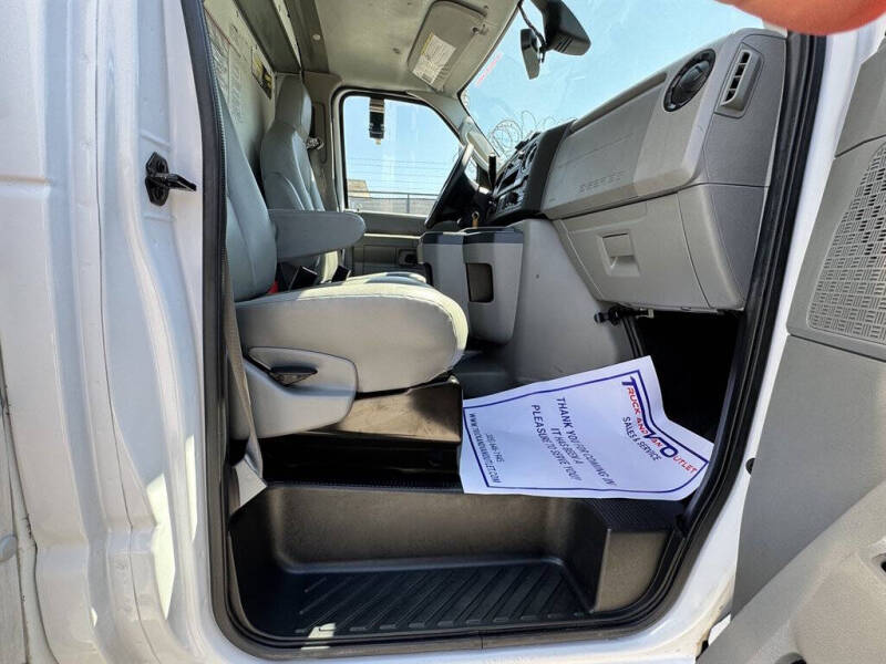 2022 Ford E-Series