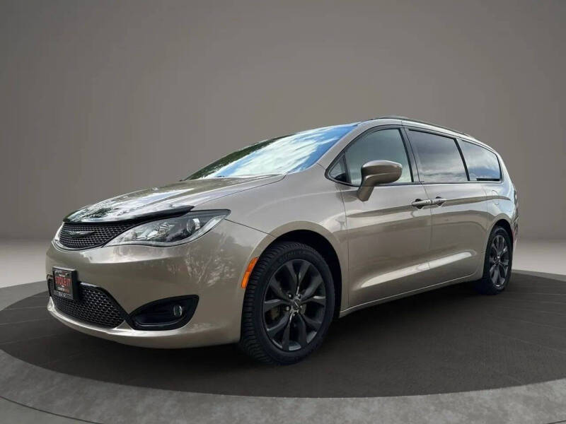 2018 Chrysler Pacifica Touring L Plus