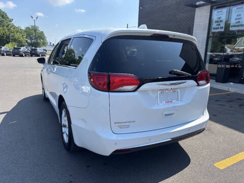 2018 Chrysler Pacifica Touring Plus
