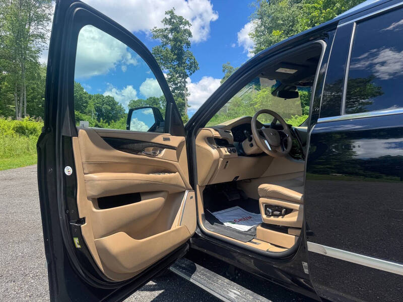 2019 Cadillac Escalade Platinum
