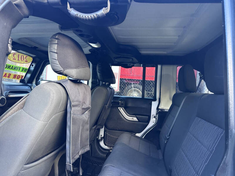 2012 Jeep Wrangler Unlimited Sahara