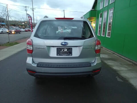 2015 Subaru Forester 2.5i