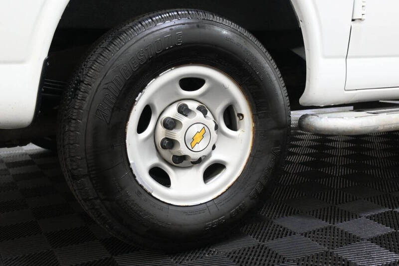 2023 Chevrolet Express 2500