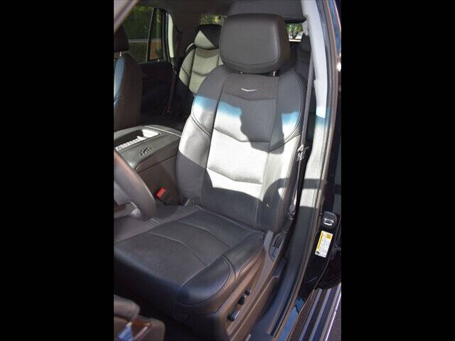 2017 Cadillac Escalade Luxury