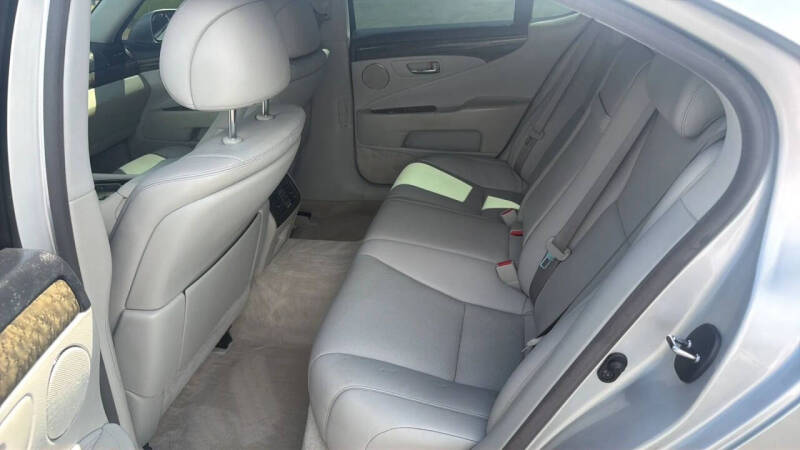 2007 Lexus LS 460