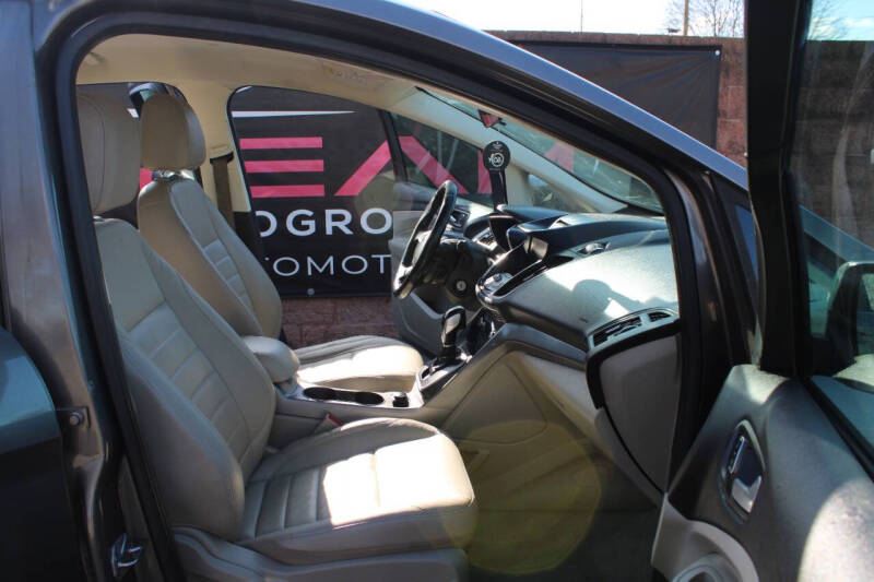 2014 Ford C-MAX Hybrid SE