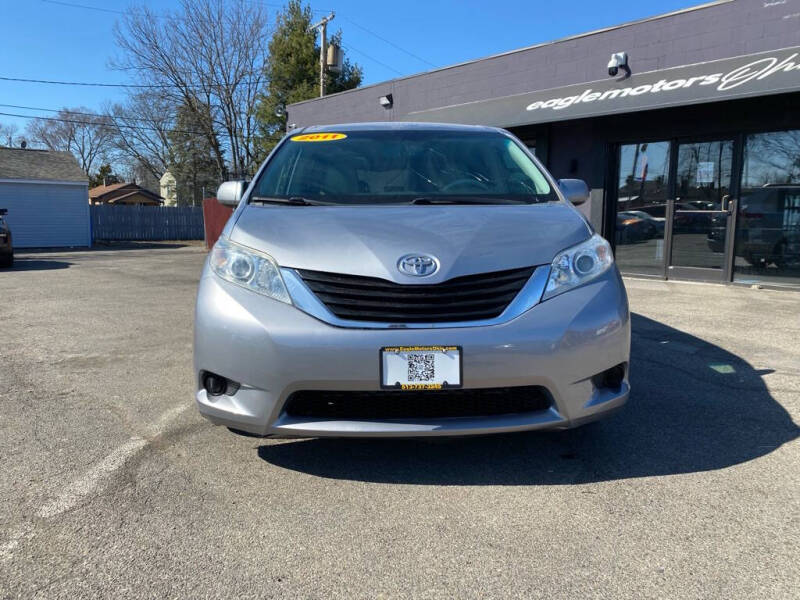 Used 2011 Toyota Sienna LE with VIN 5TDKK3DC3BS026200 for sale in Hamilton, OH
