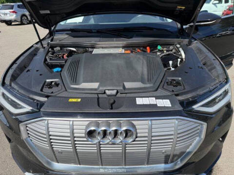 2019 Audi e-tron quattro Premium Plus
