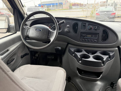 2006 Ford E-Series E-250