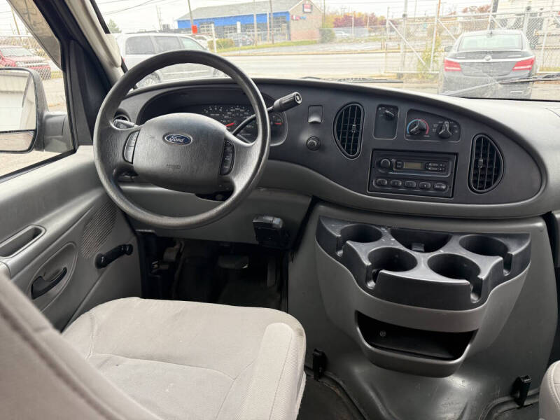 2006 Ford E-Series E-250