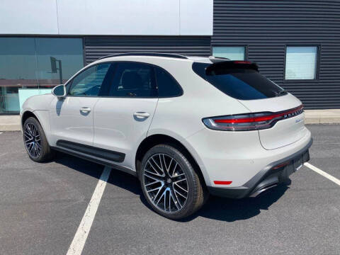 2025 Porsche Macan