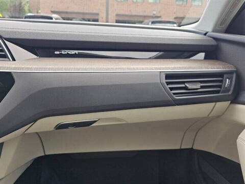 2024 Audi Q8 e-tron quattro Premium Plus